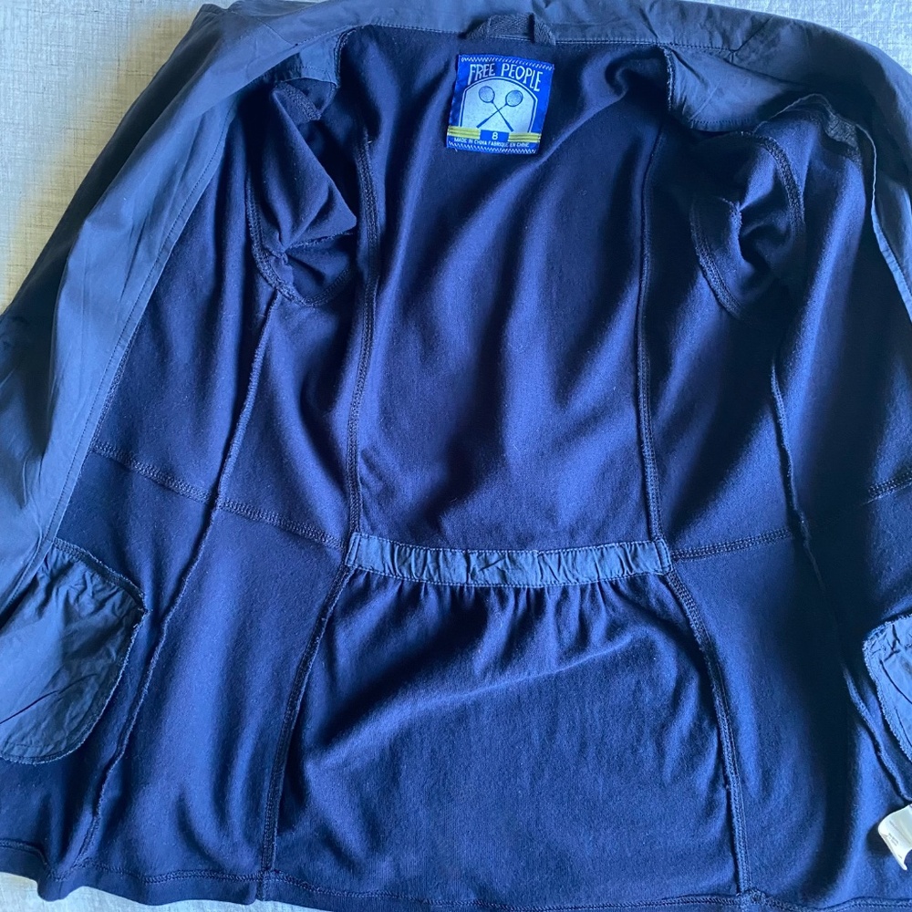 Free People navy blue t-shirt jacket with drawstring back Size 8 - Picture 13 of 16